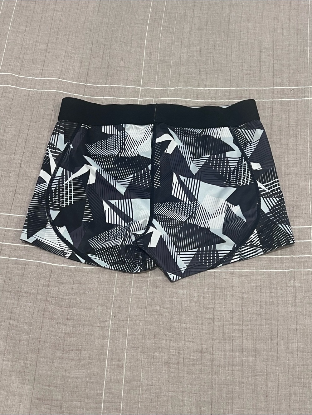 ASICS Black & White Performance Compression Shorts - Picture 2 of 3